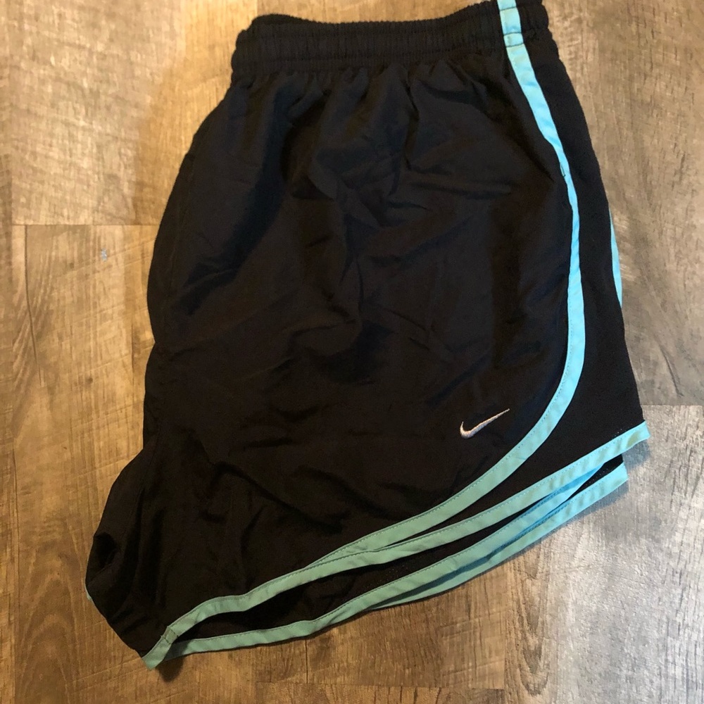 Nike Dri Fit Tempo running shorts. Size Large (L). Black and mint.